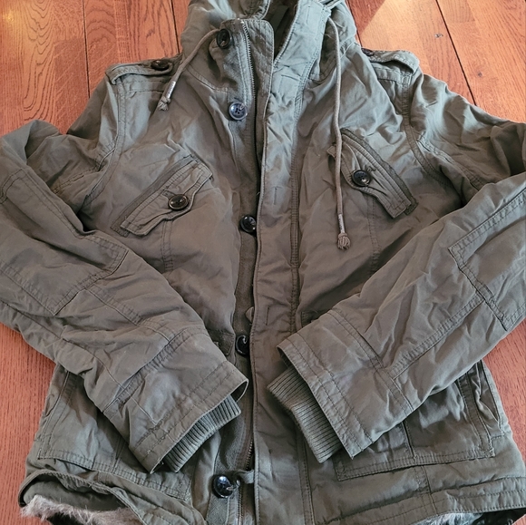 Aritzia TNA Platoon Jacket - Price drop!! - Picture 2 of 14